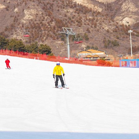 Crowne Plaza Beijing Badaling, an IHG Hotel Yanqing Bagian luar foto