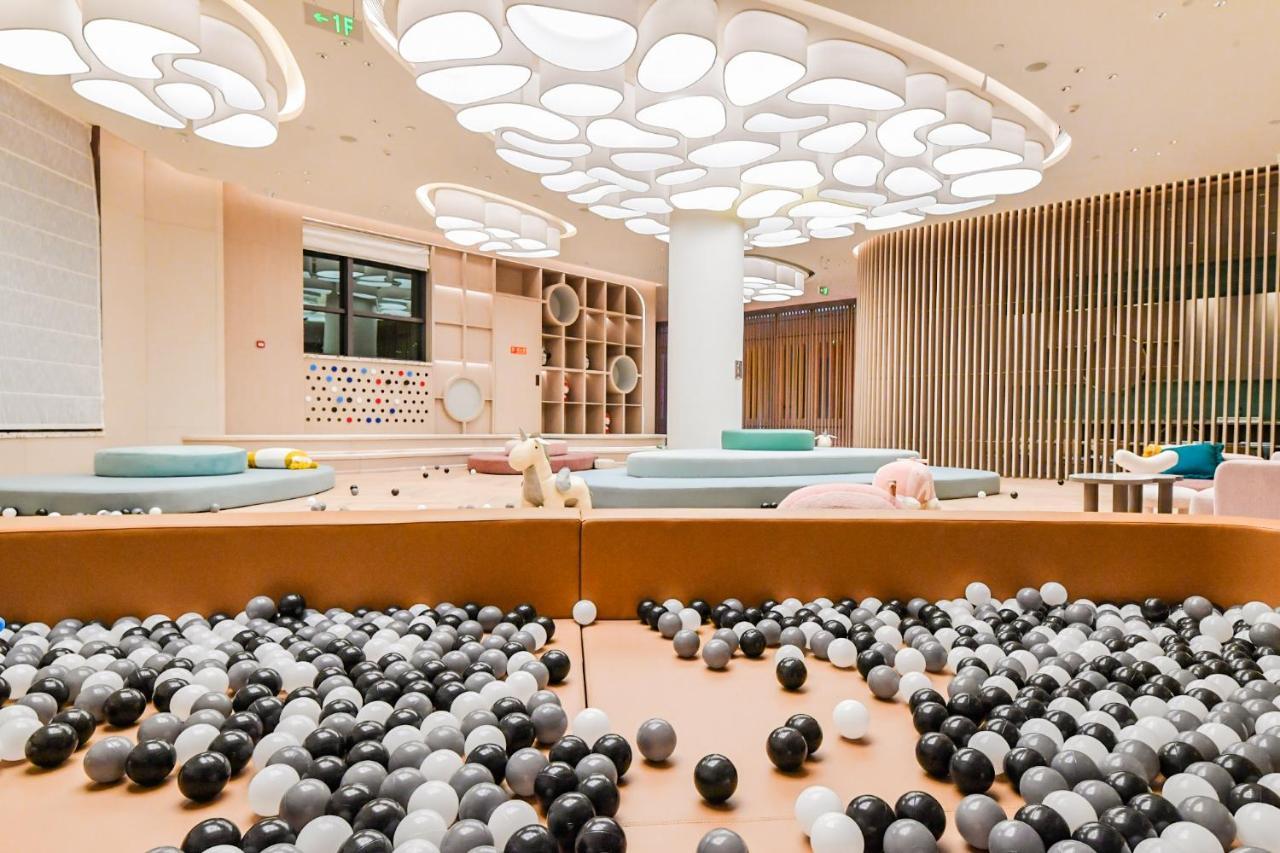 Crowne Plaza Beijing Badaling, an IHG Hotel Yanqing Bagian luar foto