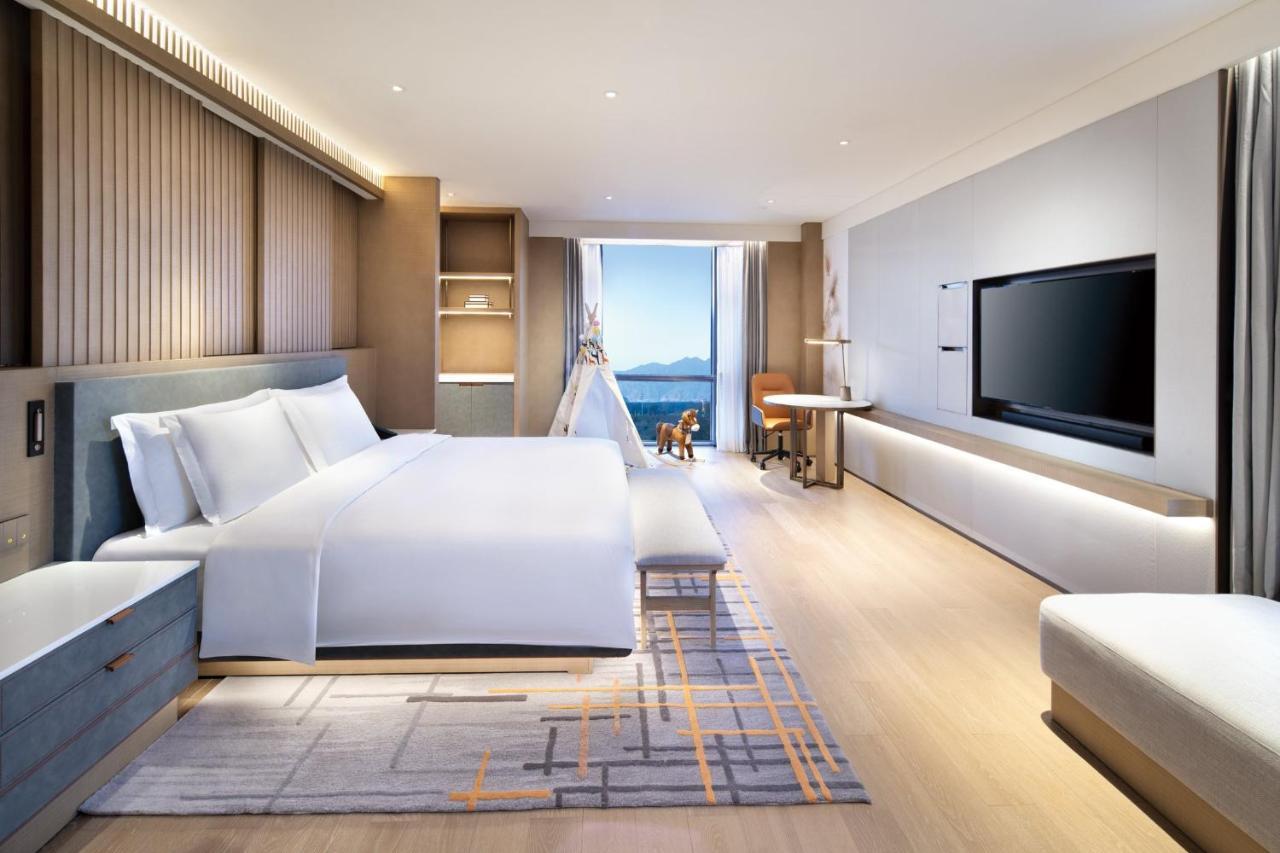 Crowne Plaza Beijing Badaling, an IHG Hotel Yanqing Bagian luar foto